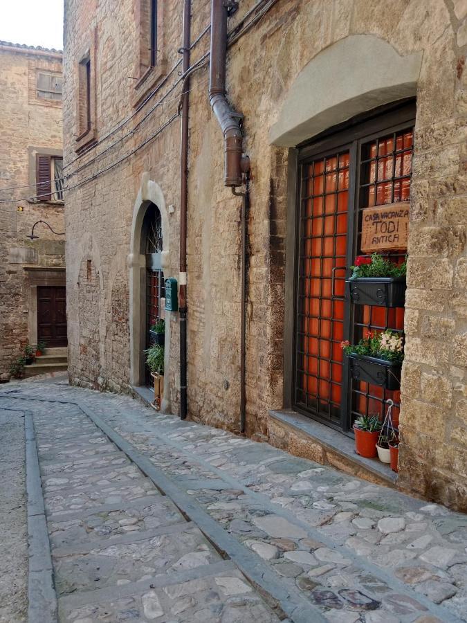 Casa Vacanza Todi Antica Luaran gambar